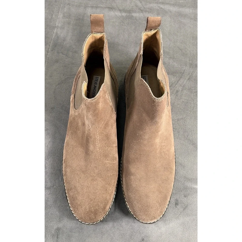 Steve Madden item as